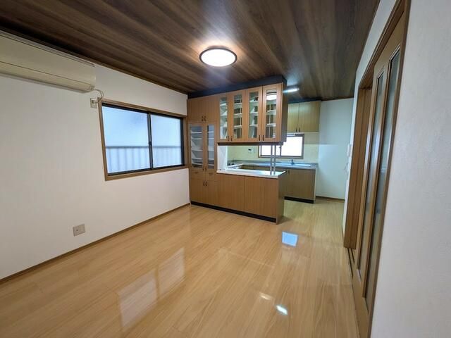Refurbished 4SLDK Detached House for Sale in Nagoya Minami Ward - Thumbnail 4
