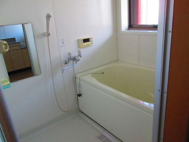 2K Apartment for Rent in Sakai, Osaka - 35,000 JPY - Thumbnail 4