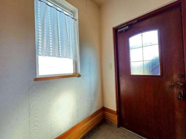 2LDK Corner Lot House for Sale in Ebetsu, Hokkaido - Thumbnail 4