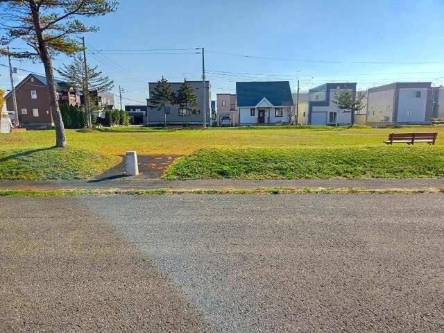 2LDK Corner Lot House for Sale in Ebetsu, Hokkaido - Thumbnail 3