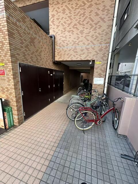 Renovated 3LDK Apartment with Skytree View in Arakawa, Tokyo - Thumbnail 2