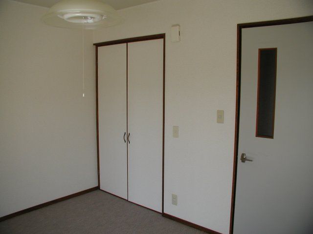 1K Apartment for Rent in Toyohashi, Aichi - No Key Money - Thumbnail 2