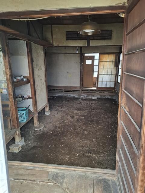 1959 2K House in Nerima, Tokyo - Non-Rebuildable Land - Thumbnail 3