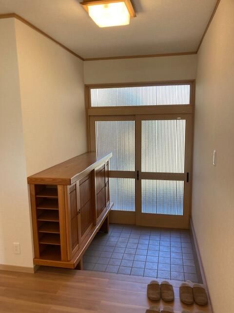 Renovated 5LDK House for Sale in Komaki, Aichi with Large Garden - Thumbnail 2