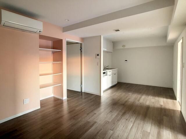 Designer 3LDK Condo in Sugamo, Tokyo - 1984 Build, 2019 Renovation - Thumbnail 3