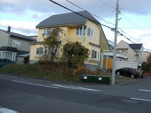 5LDK Detached House for Sale in Sapporo's Kiyota Ward - Thumbnail 4