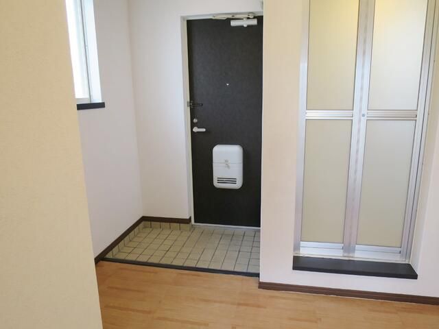 Renovated 1K Apartment with Loft Storage in Otsu, Shiga - Thumbnail 2