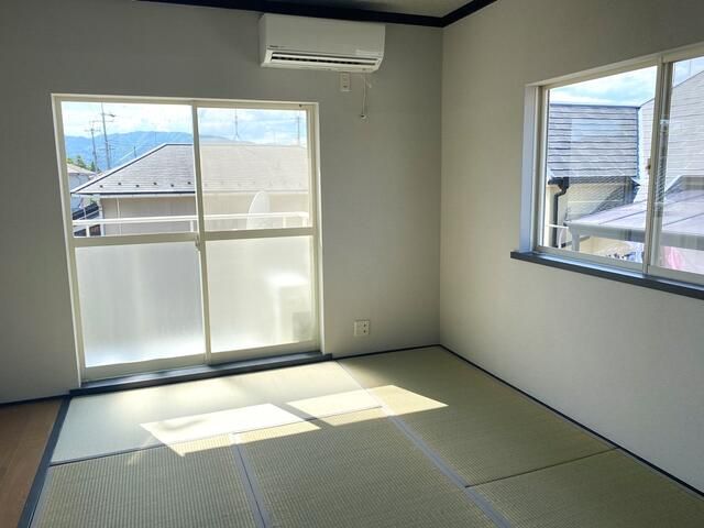 Renovated 1K Apartment with Loft Storage in Otsu, Shiga - Thumbnail 3