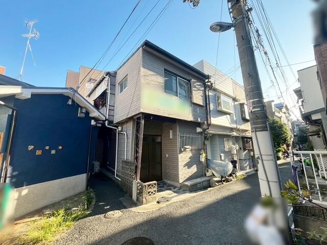 Tenanted 3LDK Terrace House for Sale in Abeno, Osaka - Thumbnail 3