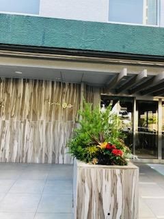 Studio Apartment for Sale in Minato, Tokyo with Panoramic Views - Thumbnail 2