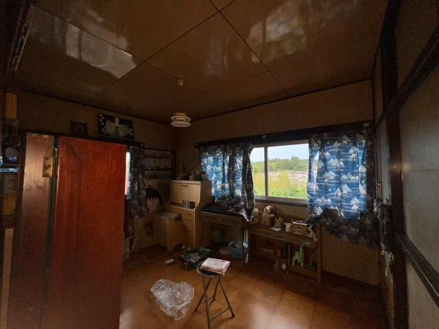 5DK Resale House in Kesennuma, Miyagi with Large Land - Thumbnail 4
