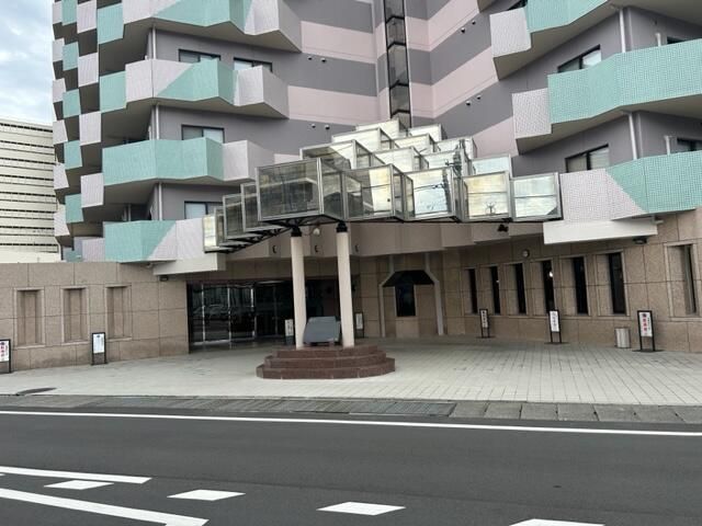 1LDK Apartment for Sale in Fuefuki, Yamanashi with Hot Spring & Pool - Thumbnail 2