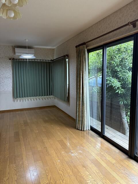 Spacious 3SLDK House with Garden for Sale in Hiratsuka, Kanagawa - Thumbnail 3