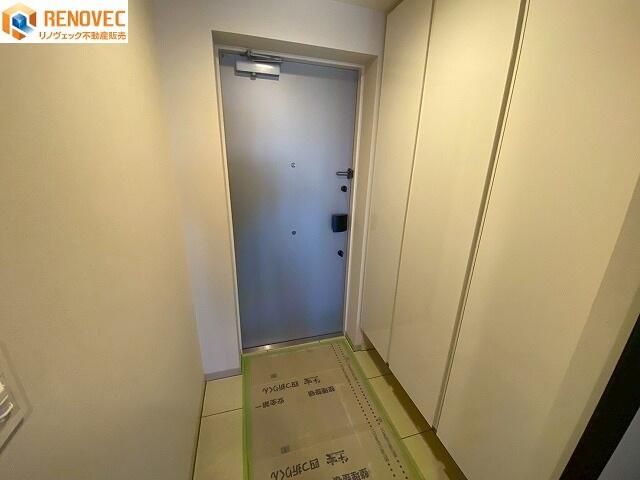 3LDK Pet-Friendly Apartment for Sale in Sakai, Osaka - Thumbnail 2