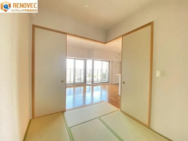 3LDK Pet-Friendly Apartment for Sale in Sakai, Osaka - Thumbnail 4