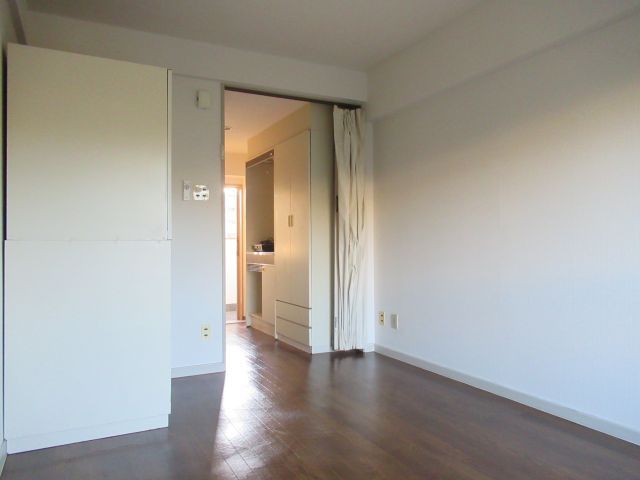 Investor Condo in Ube: 16.23% Yield, Tenanted 1R Apartment for Sale - Thumbnail 2