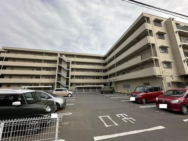 3DK Investment Apartment for Sale Near Koga Station, Ibaraki - Thumbnail 4