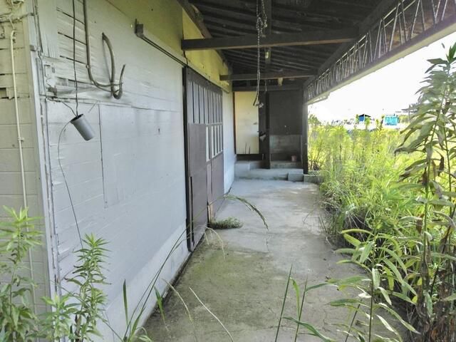 Spacious 7DK House with Outbuilding on 2839 sqm Land in Shiroishi - Thumbnail 4