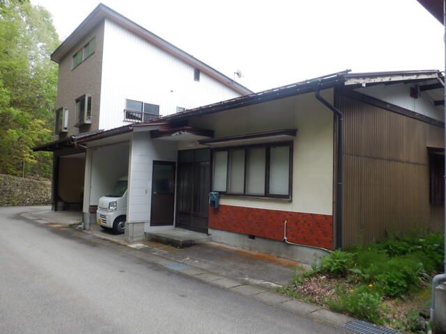 1LDK Used Detached House in Takayama, Gifu for Sale - Thumbnail 2