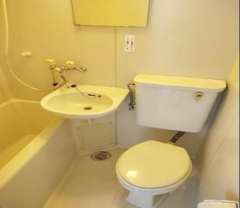 Renovated Studio Apartment for Rent in Suita, Osaka - No Deposit - Thumbnail 3