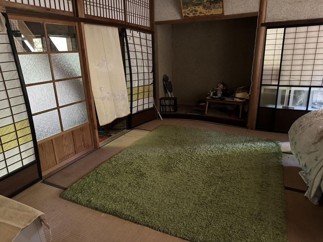 Spacious 4DK Pre-Owned House in Fukuchiyama, Kyoto on Large Lot - Thumbnail 2