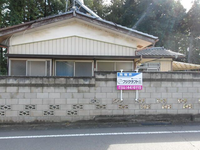 4LDK Single-Story House on 733sqm Lot in Shimotsuma, Ibaraki - Thumbnail 2