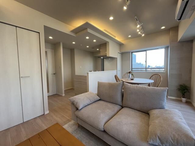 Renovated 1LDK Apartment for Sale in Shibuya, Tokyo - Thumbnail 2