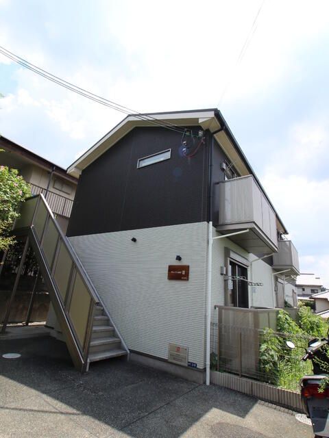 1K Apartment for Rent in Higashiosaka, Osaka | Near Gakuda Station - Thumbnail 2