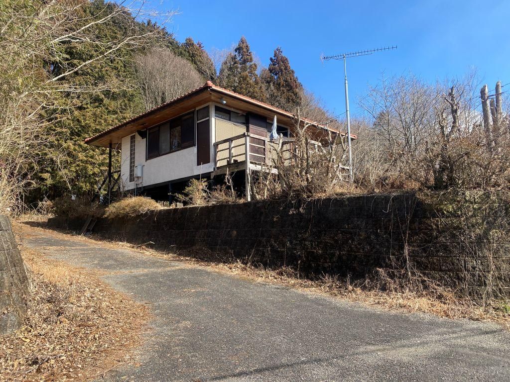 Secluded Forest 2LDK House with Steel Frame in Tochigi - Thumbnail 4