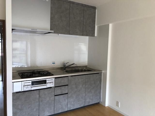 3LDK Apartment for Sale in Suita, Osaka with Recent Renovations - Thumbnail 3