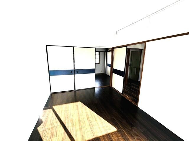 2K Apartment for Rent in Kano Town, Gifu - South Balcony - Thumbnail 3