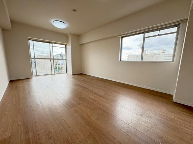 4LDK Apartment for Sale in Minoh City, Osaka with 2026 Renovation - Thumbnail 2