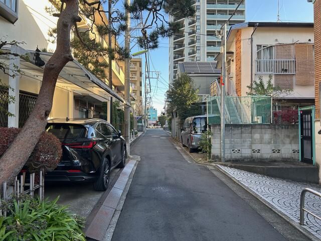 Residential Land for Sale in Setagaya, Tokyo - 157.65 sqm - Thumbnail 3