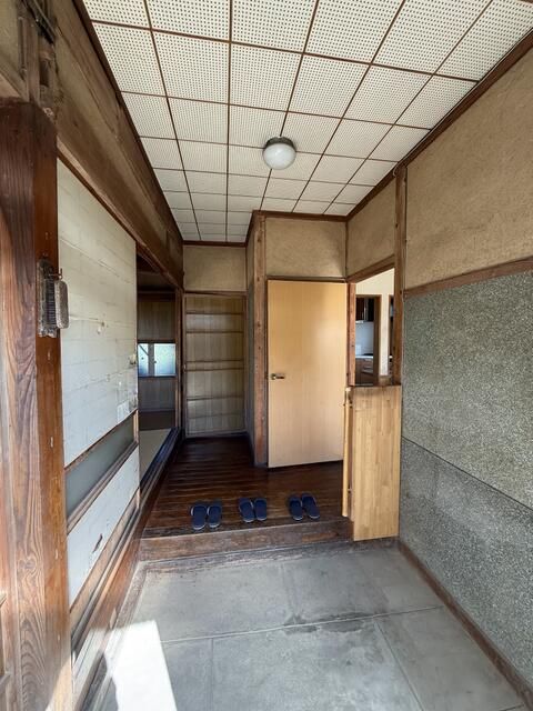 6LDK Kominka with Farmland and Mount Asama Views in Tateshina - Thumbnail 2