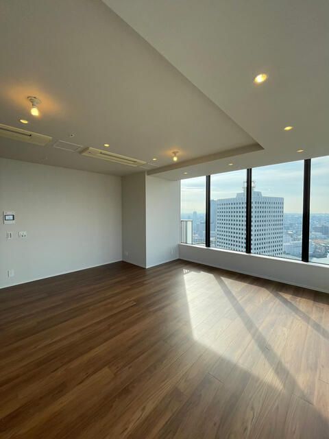 2LDK Condo in Park House Nakanoshima Tower, Osaka - Thumbnail 4