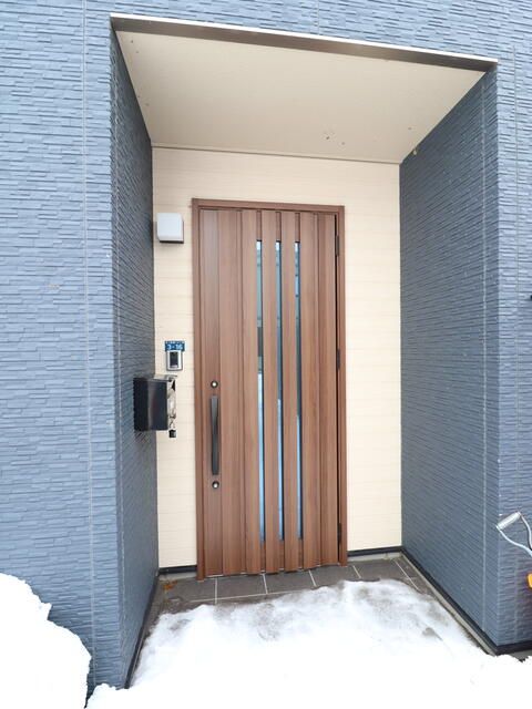 2019-Built 4LDK House in Iwamizawa, Hokkaido | 85.23坪 Land - Thumbnail 2