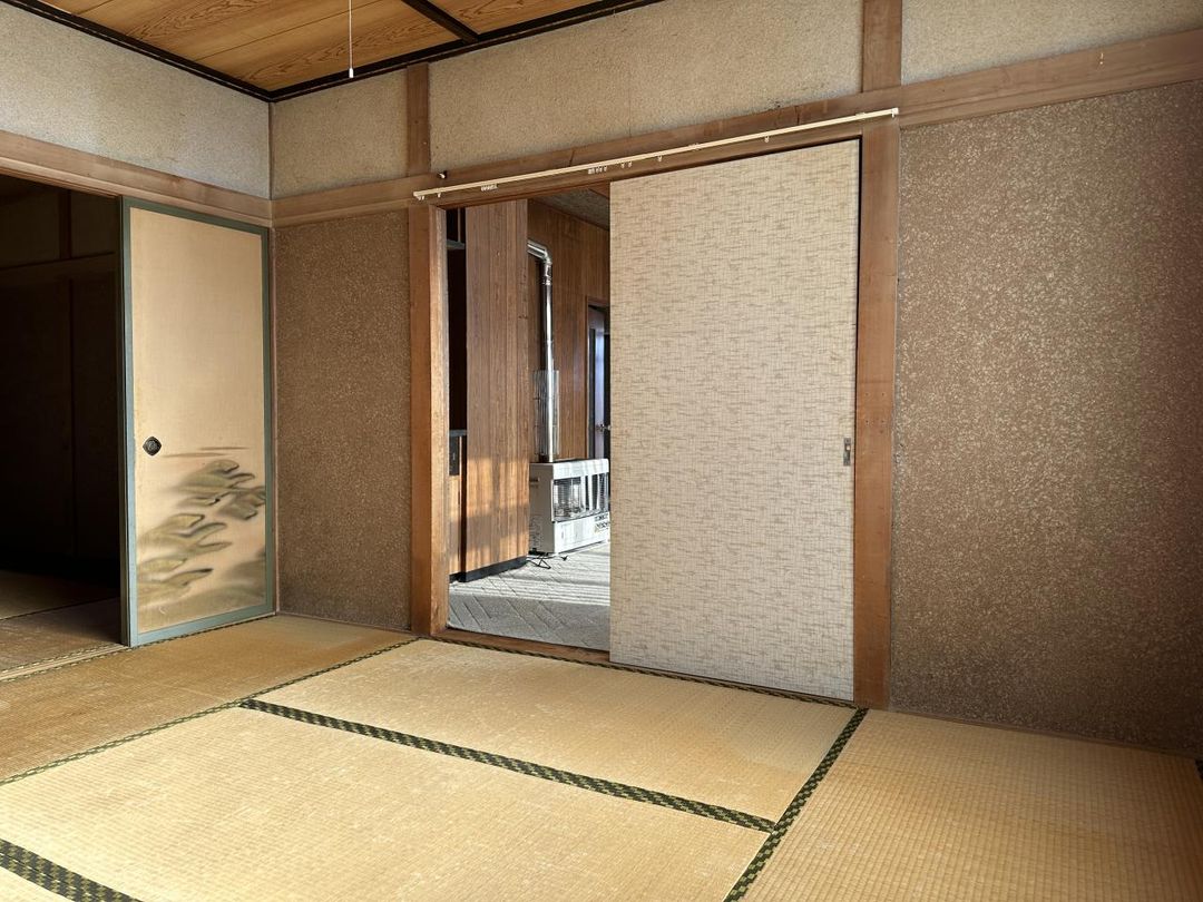 198 Tsubo Land with 5LDK House for Renovation in Makubetsu, Hokkaido - Thumbnail 4