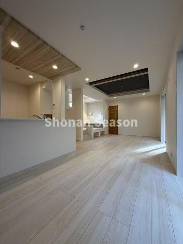 New 3LDK House in Hiratsuka, Kanagawa | Multi-Skip Design - Thumbnail 4