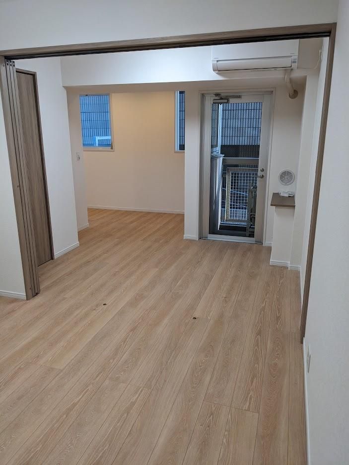 Renovated 1DK Apartment for Sale in Asakusabashi, Tokyo - Thumbnail 2