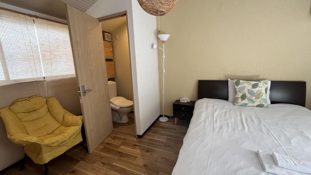 2LDK House for Sale in Naniwa Ward, Osaka with Minpaku Potential - Thumbnail 4