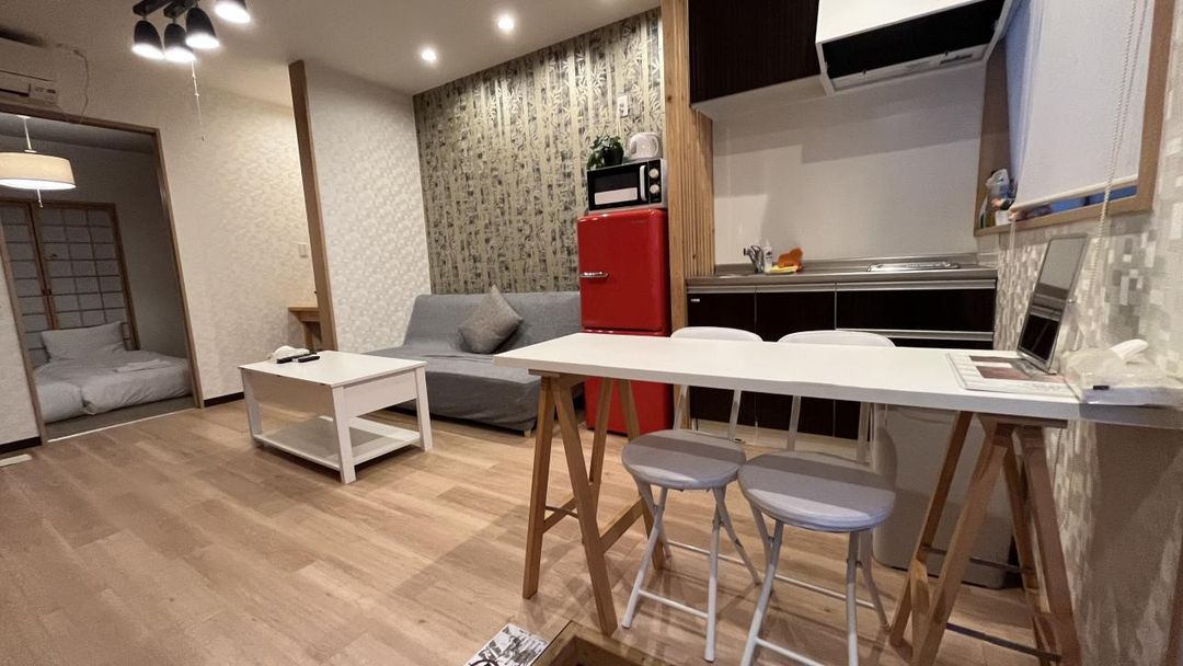 2LDK House for Sale in Naniwa Ward, Osaka with Minpaku Potential - Thumbnail 3