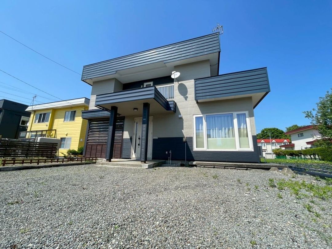 100-Tsubo Land 3LDK House in Chitose, Hokkaido - 2020 Renovation - Thumbnail 2