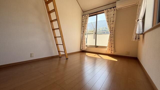 4LDK House for Sale in Sagamihara, Kanagawa with Solar Panels - Thumbnail 3