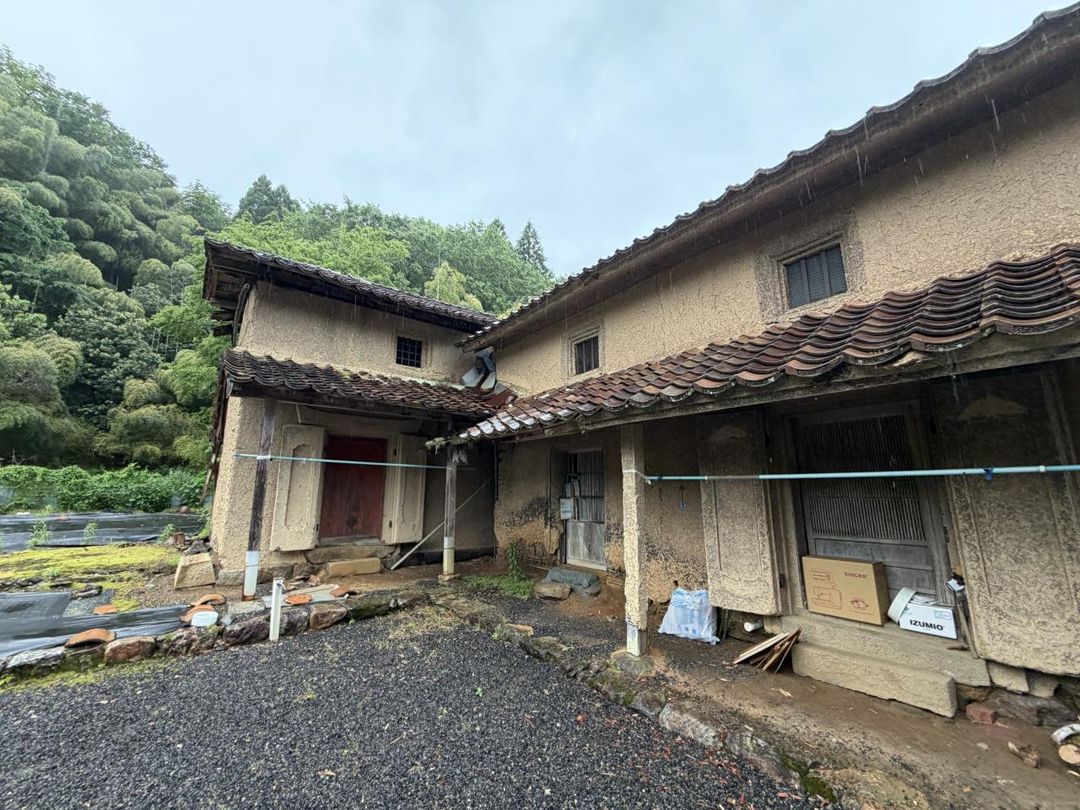 7DK House for Sale in Yazu Town, Tottori with Large Garden - Thumbnail 3
