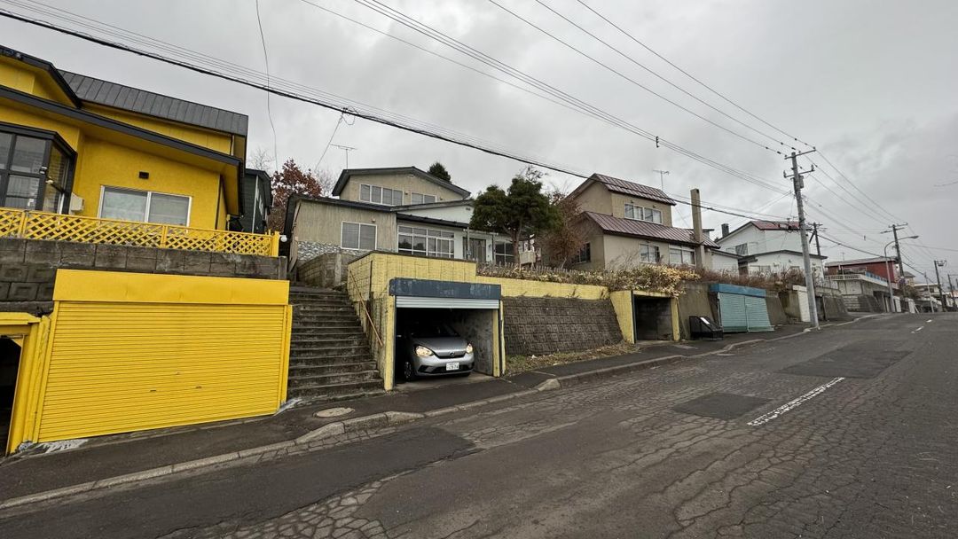 5LDK Investment House for Sale in Muroran, Hokkaido - Thumbnail 3