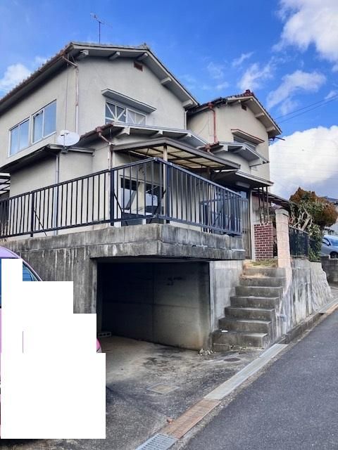 3DK Detached House for Sale in Hiroshima's Higashi Ward - Thumbnail 2