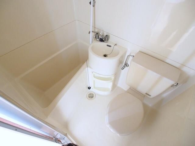 1R Apartment for Rent in Sue-machi, Kanazawa - 16,000 Yen - Thumbnail 4