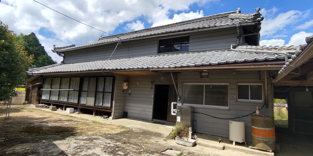 Traditional Kominka with Farmland for Sale in Akaiwa, Okayama - Thumbnail 3