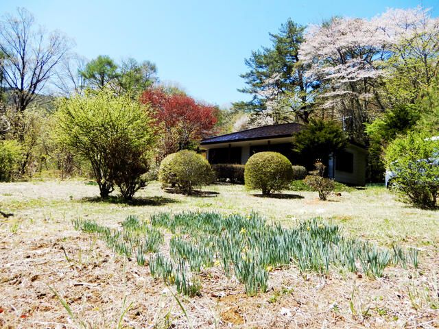 Renovated 2LDK Cottage in Chino Nagano's Mirror Lake Area - Thumbnail 2