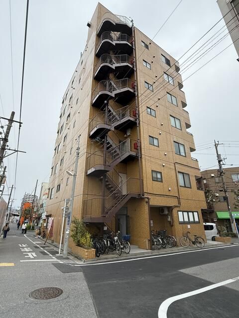 2DK Apartment for Sale near Keisei Tateishi Station, Katsushika - Image 1